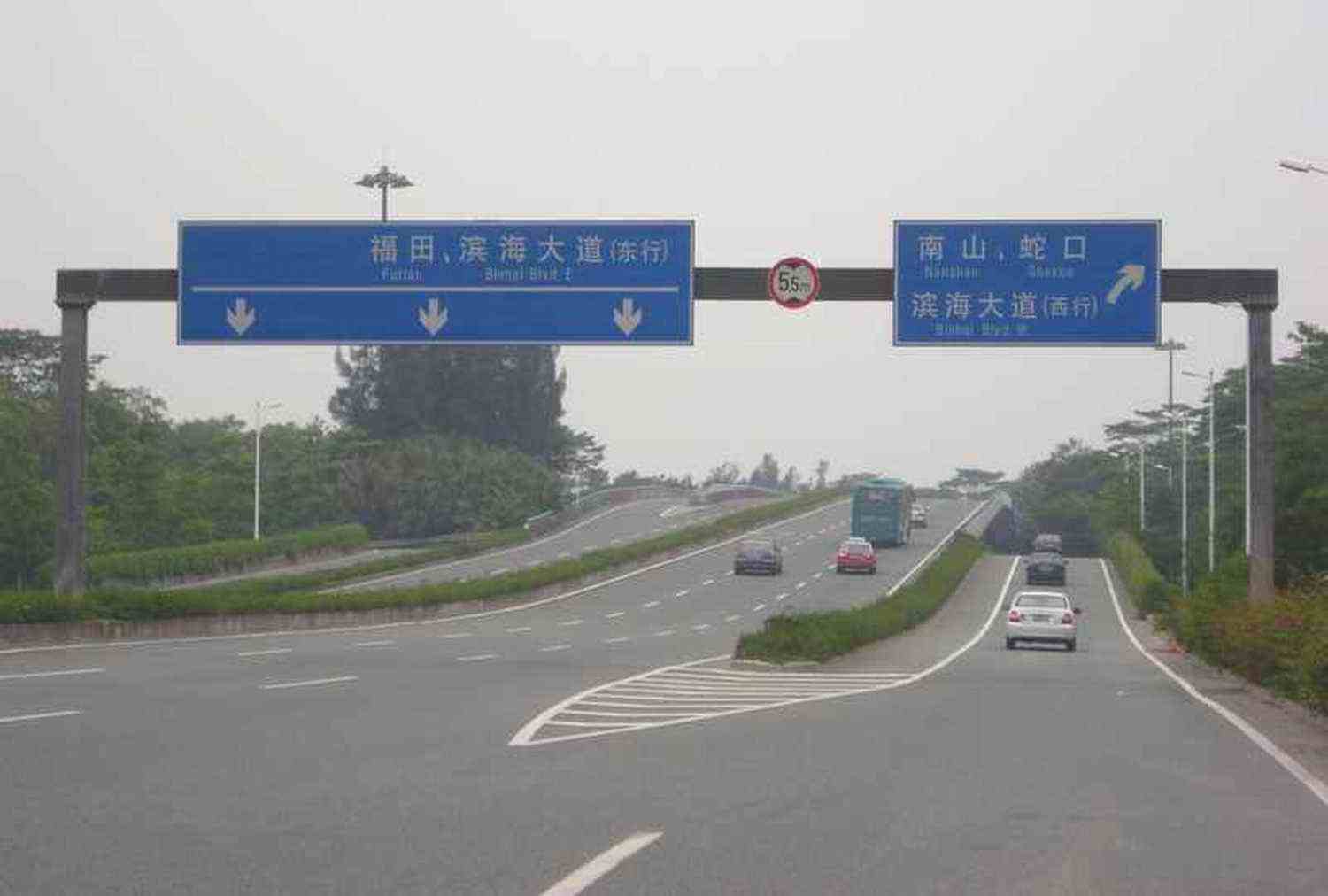 高速公路标志杆